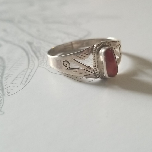 Silver ring. - Picture 3 of 5
